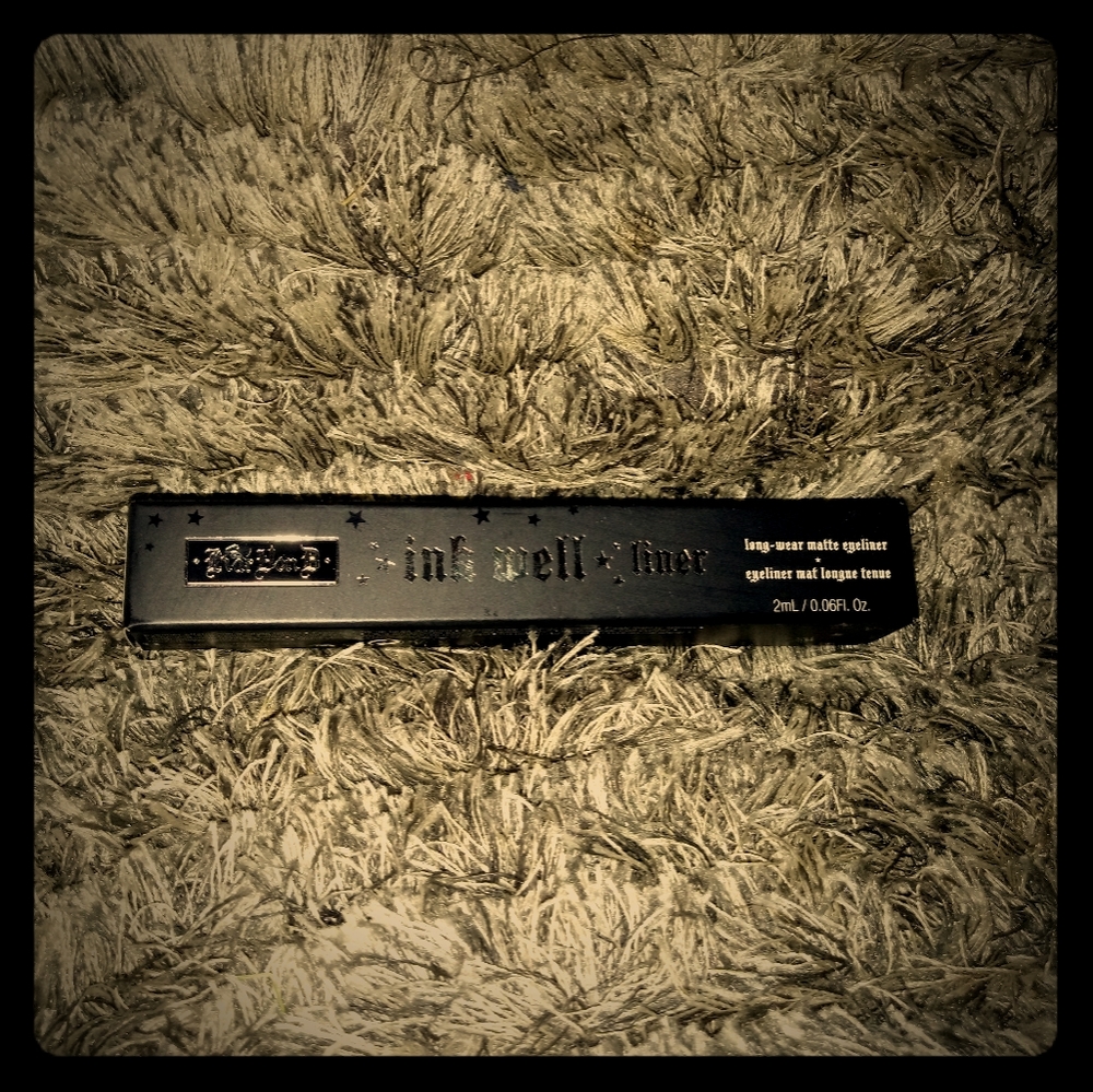 Kat Von D: Ink Well Liner